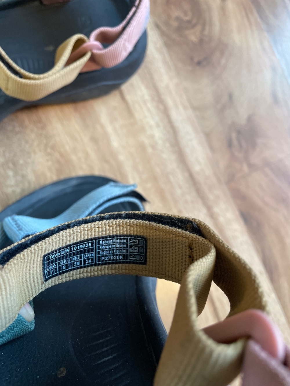 Teva water sandals - Picture 4 of 4